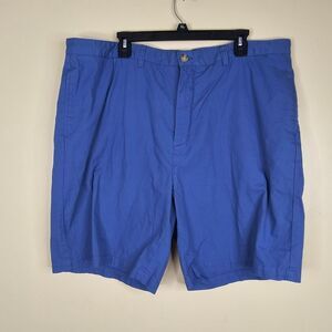 Vineyard Vine blue shorts size 42
